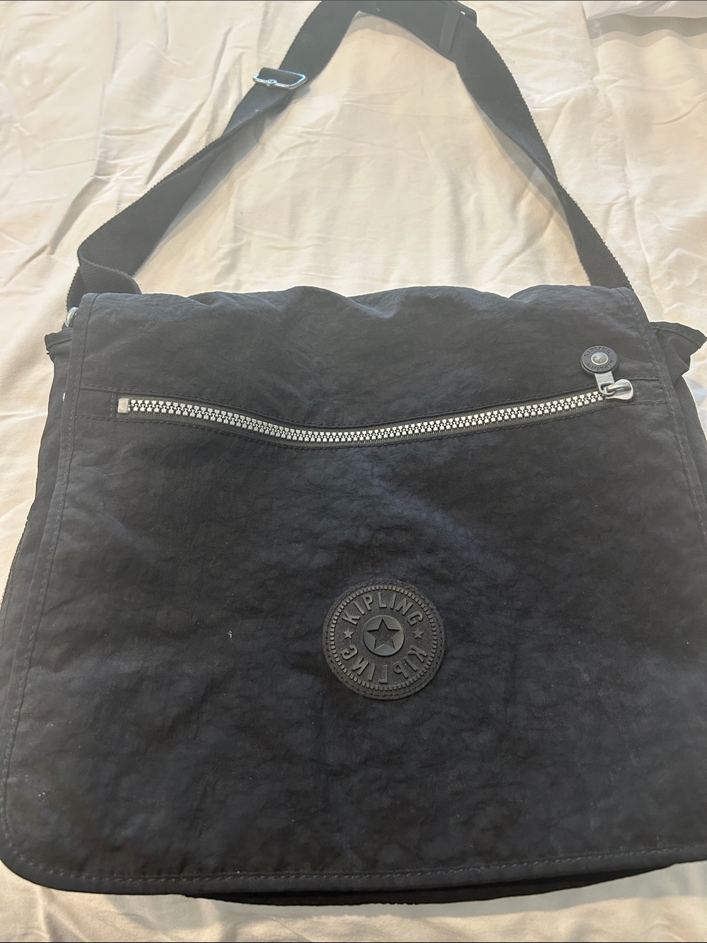 Kipling Black Women Messenger Crossbody Bag with Silver Zip 16x14
